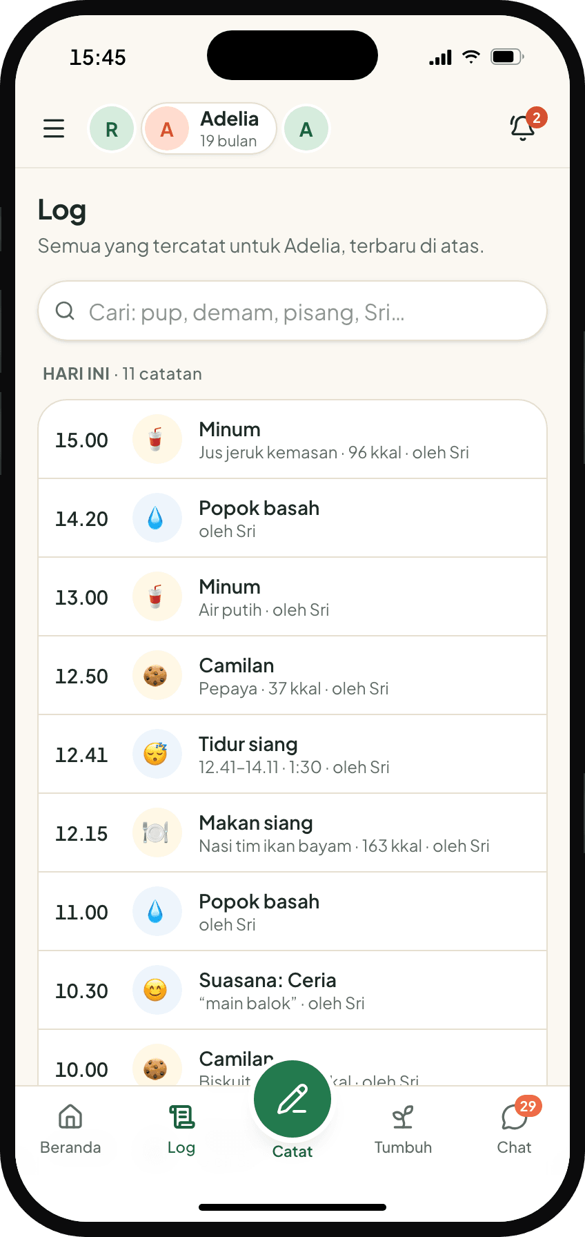 Log: semua catatan dengan ikon dan nama pencatatnya